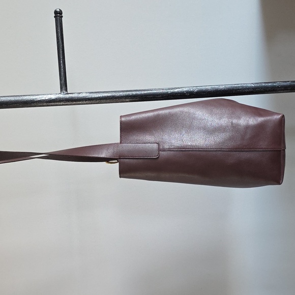 Madewell The Essential Bucket Tote In Chocolate Raisin - Picture 7 of 9